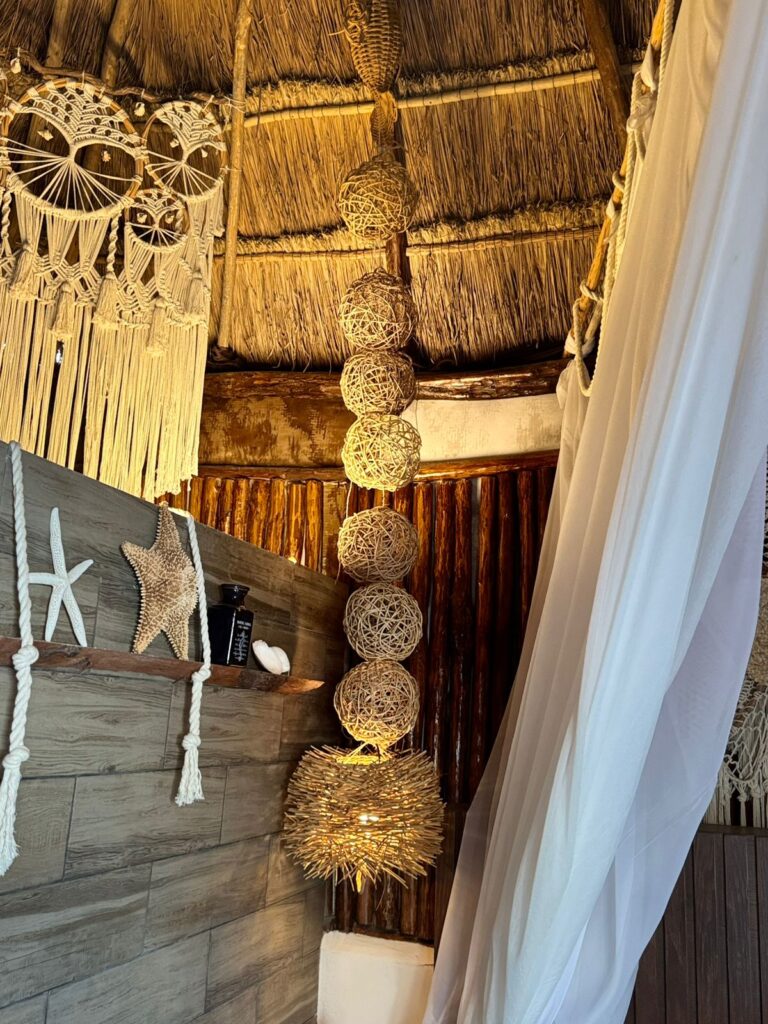 Detalles interiores de casa Ommi